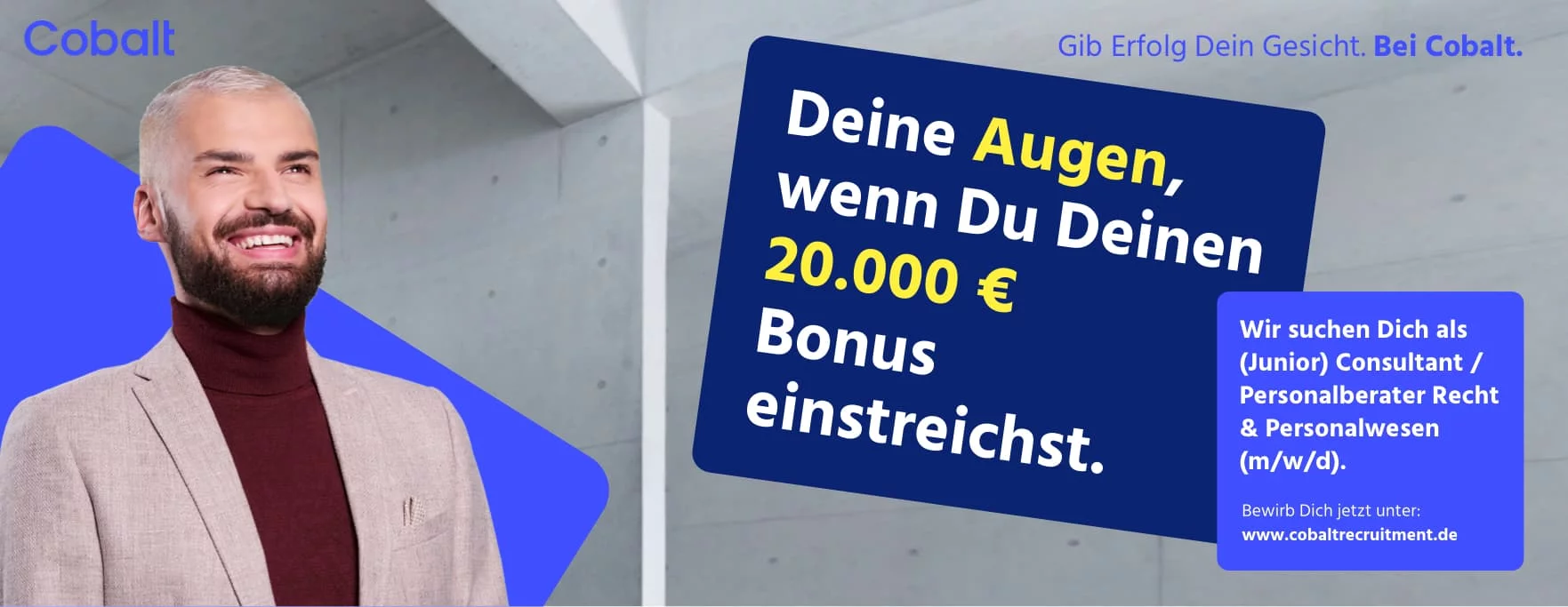 Ein lachender Mann im Jacket