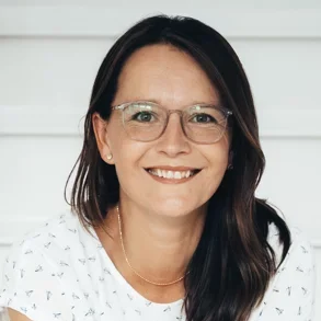 Portrait-Bild der HR Expertin Sarah Böning